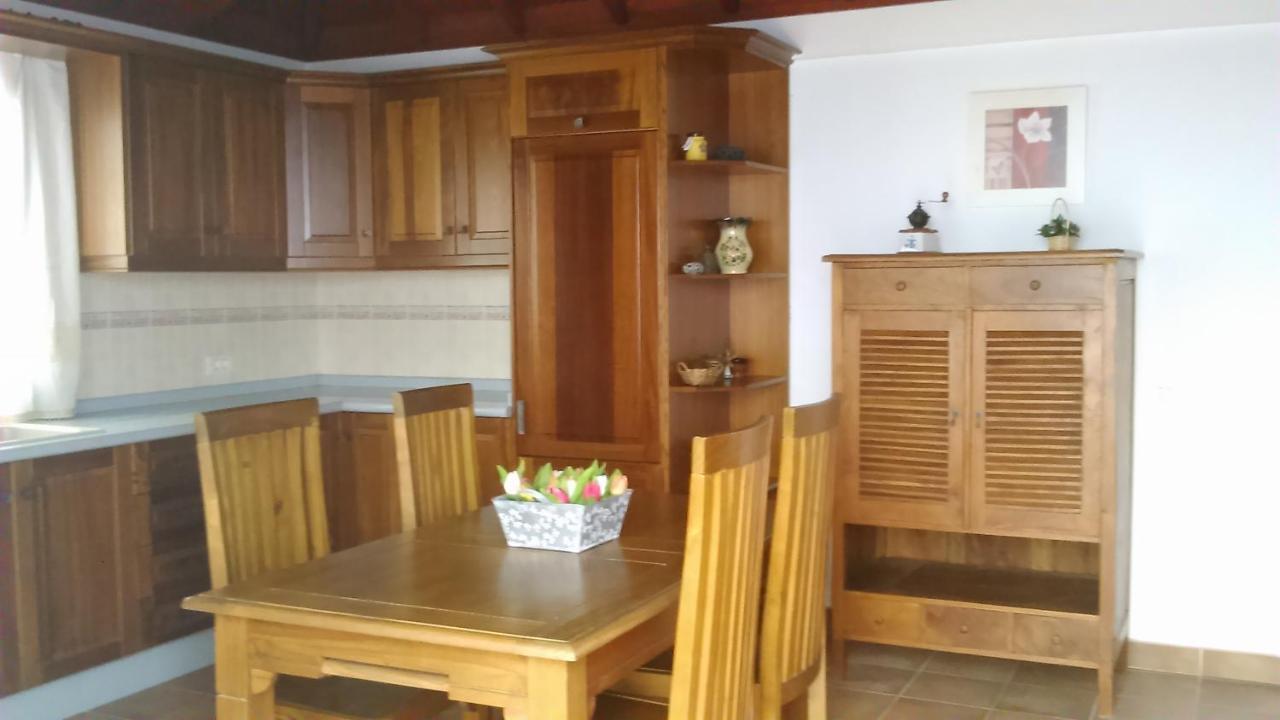 Гостевой дом Casa Clara Фуэнкальенте-де-ла-Пальма Экстерьер фото